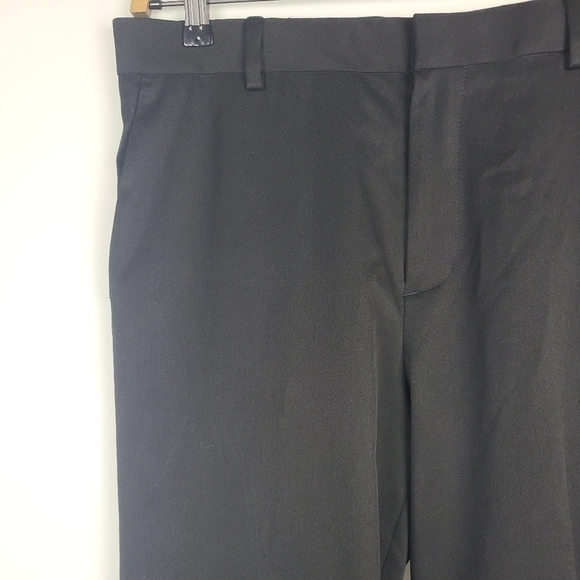 Van Heusen Men's Dress Pants 34x34 Black Traveler Non-iron. EUC - Picture 3 of 8